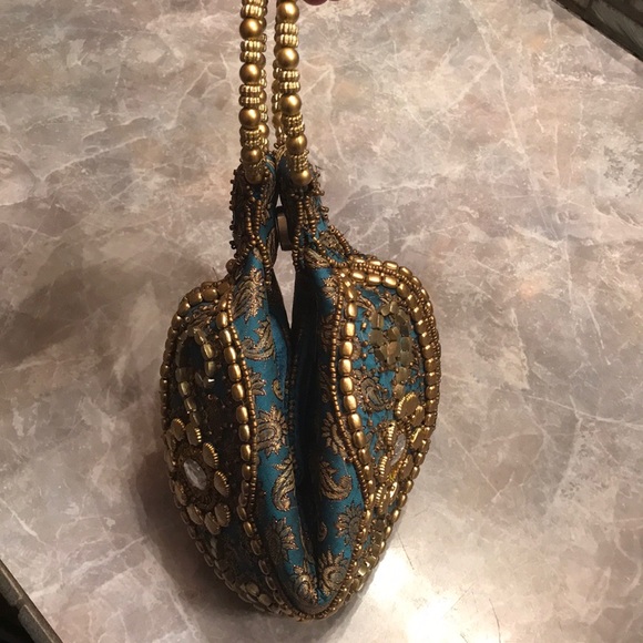 Fortune Cookie Shaped Purse - Picture 3 of 8
